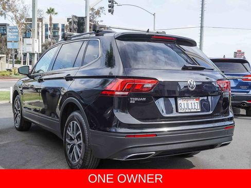 Used 2019 Volkswagen Tiguan SE w/ Panoramic Sunroof Package FWD image 4