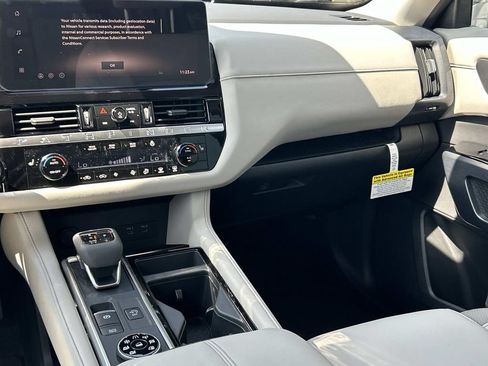 New 2026 Nissan Pathfinder SL AWD/4WD image 25