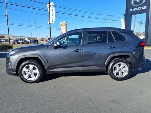 Used 2021 Toyota RAV4 XLE image 2