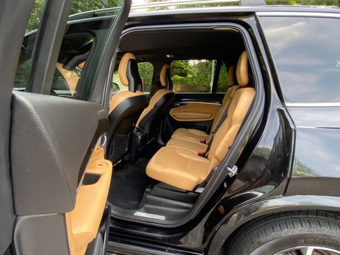 Used 2018 Volvo XC90 T6 Momentum w/ Convenience Package AWD/4WD image 46
