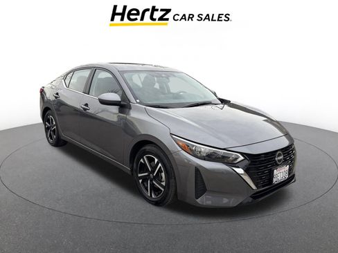 Used 2025 Nissan Sentra SV image 1
