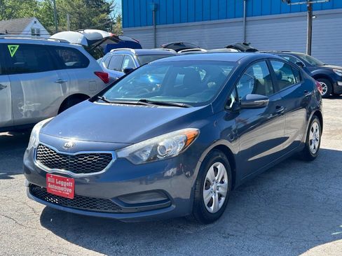 Used 2015 Kia Forte LX w/ Popular Package FWD image 2