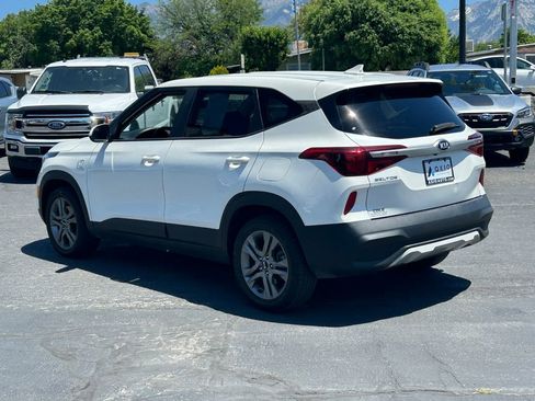 Used 2021 Kia Seltos LX AWD/4WD image 6