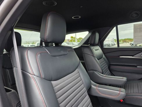 Used 2025 Ford Explorer ST-Line w/ Premium Package image 14