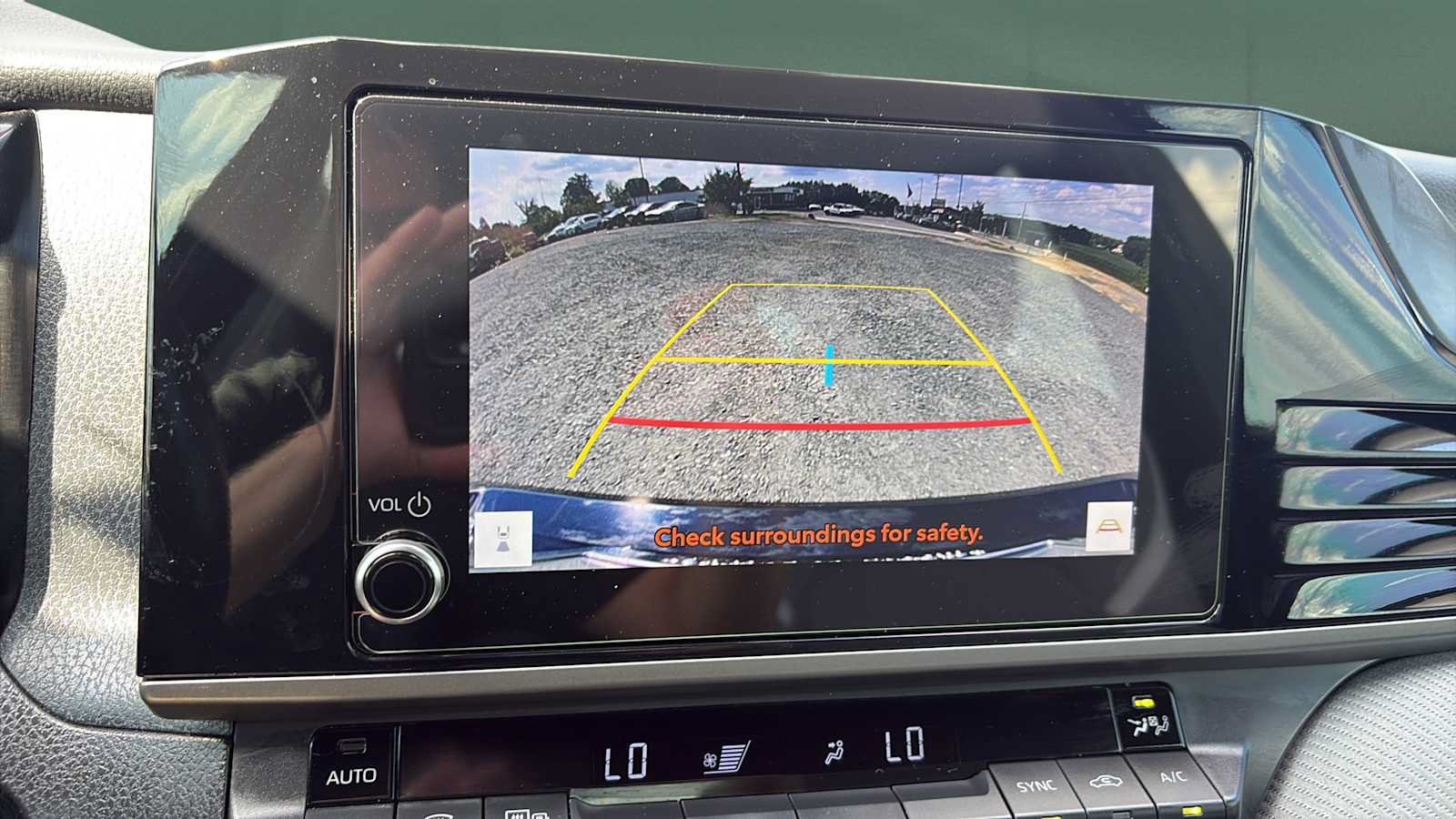 Used 2025 Toyota Camry SE FWD image 12