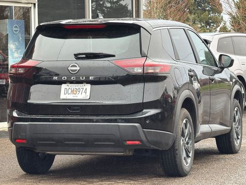 Used 2025 Nissan Rogue SV FWD image 4