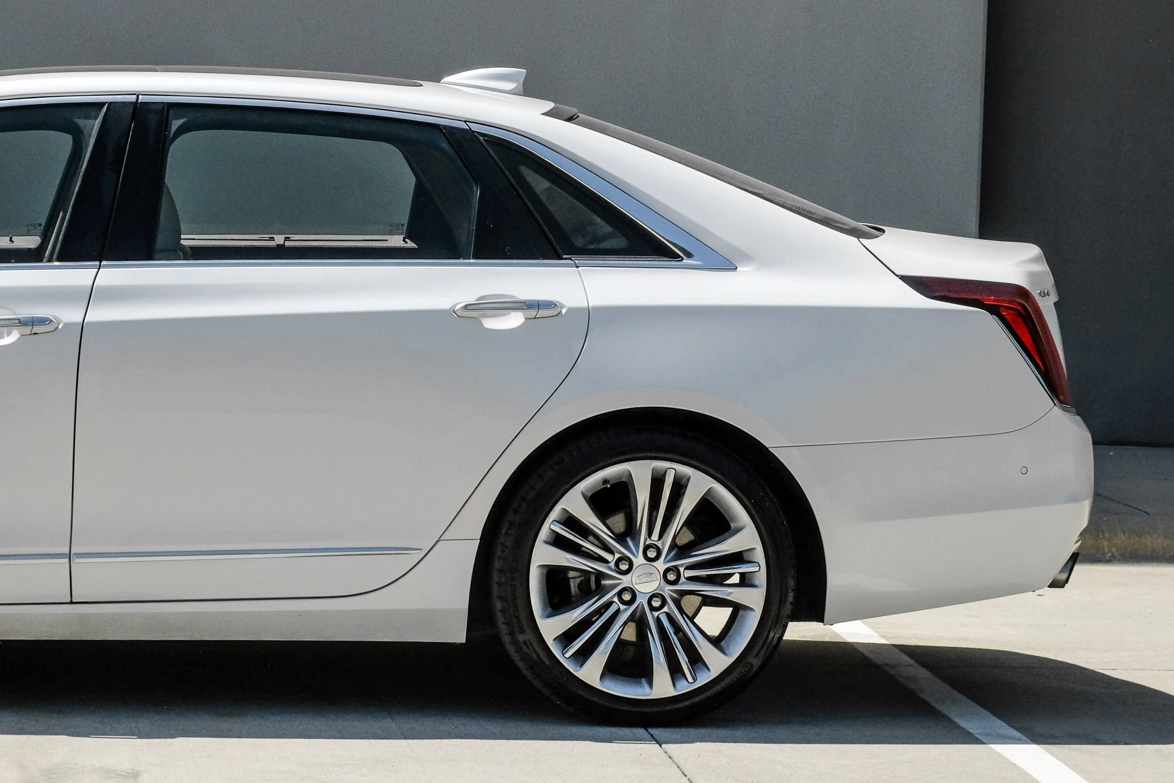 Used 2018 Cadillac CT6 Platinum AWD/4WD image 12