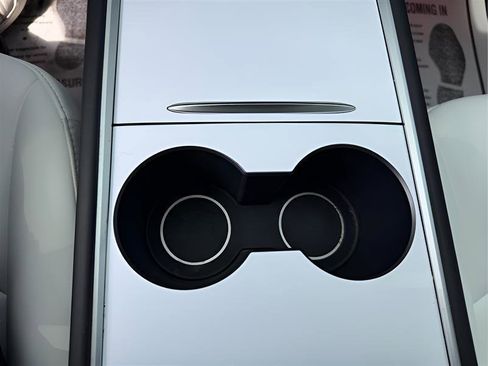 Used 2023 Tesla Model Y Long Range image 28