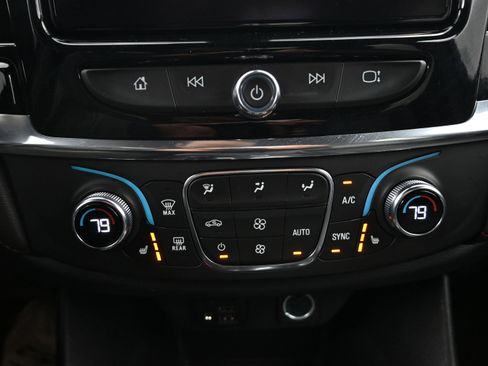 Certified 2023 Chevrolet Traverse RS image 14