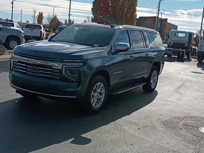 New 2026 Chevrolet Suburban Premier w/ Sun And Tow Package