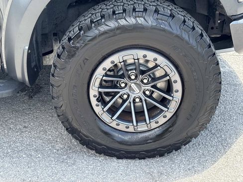 Used 2020 Ford F150 Raptor w/ Equipment Group 802A Luxury AWD/4WD image 10