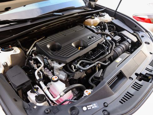 Used 2024 Lexus ES 300h w/ Premium Package image 16