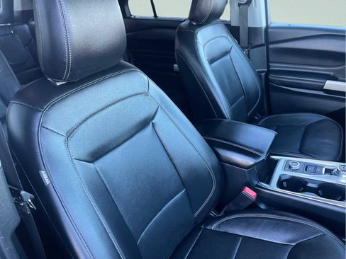 Used 2021 Ford Explorer Limited w/ Equipment Group 301A image 17