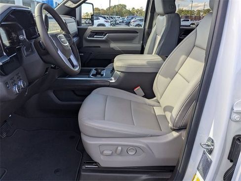 New 2026 GMC Sierra 2500 SLT w/ SLT Premium Package image 15
