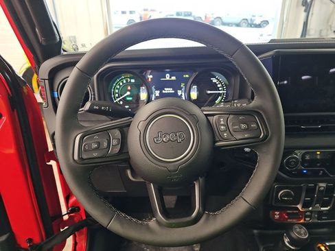 Used 2025 Jeep Wrangler Unlimited Rubicon 4xe w/ Convenience Group image 2