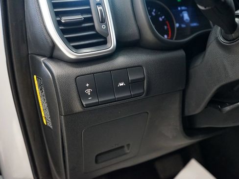 Used 2020 Kia Sportage LX FWD image 26
