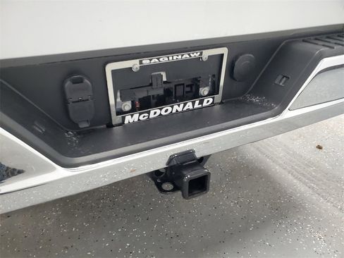 Used 2023 GMC Sierra 1500 SLT w/ SLT Convenience Package image 33