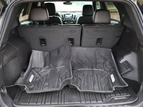 Used 2023 Chevrolet Equinox RS w/ RS Leather Package FWD image 7