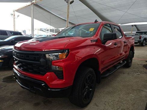 Used 2025 Chevrolet Silverado 1500 Custom Trail Boss w/ Turbomax Blackout Package AWD/4WD image 1