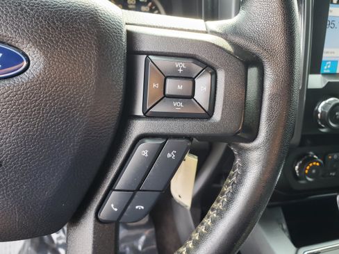 Used 2019 Ford F150 XLT w/ Equipment Group 302A Luxury AWD/4WD image 16