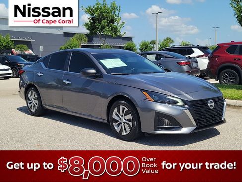 Used 2025 Nissan Altima 2.5 S FWD image 1