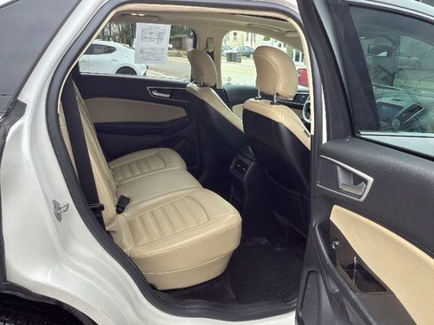 Used 2018 Ford Edge SEL w/ Equipment Group 201A image 26
