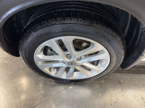 Used 2016 Nissan Juke SL image 10