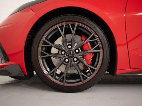 Used 2023 Chevrolet Corvette Stingray Premium Conv w/ Z51 Performance Package RWD image 9