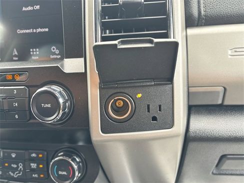 Used 2019 Ford F250 Lariat w/ Lariat Value Package image 39