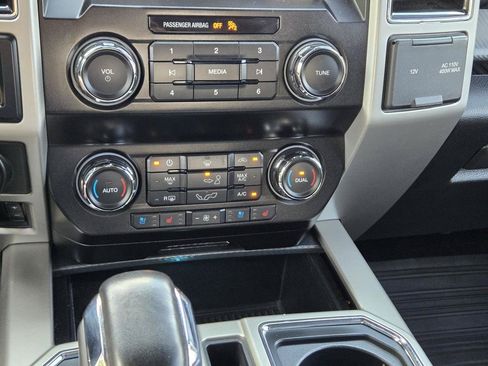 Used 2020 Ford F150 Lariat AWD/4WD image 28