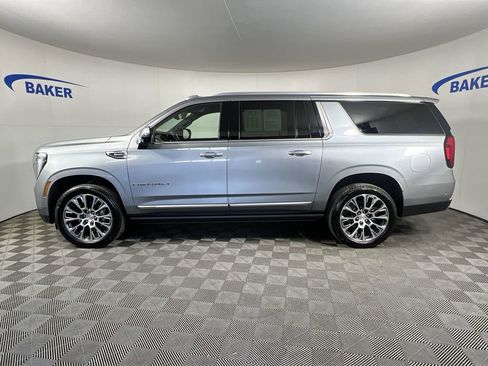 Used 2025 GMC Yukon XL Denali w/ Denali Reserve Package image 6