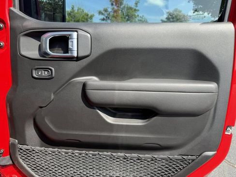 Used 2026 Jeep Wrangler Unlimited Sport AWD/4WD image 32