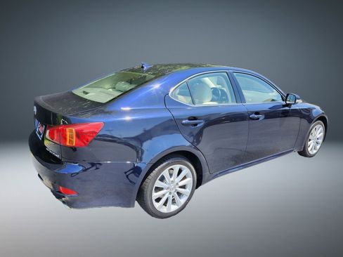 Used 2010 Lexus IS 250 AWD w/ Preferred Accessory Package image 4