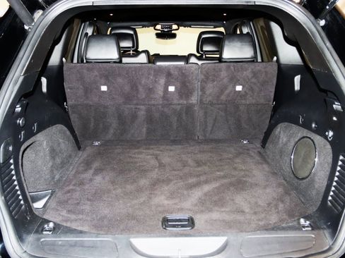 Used 2019 Jeep Grand Cherokee Altitude image 65