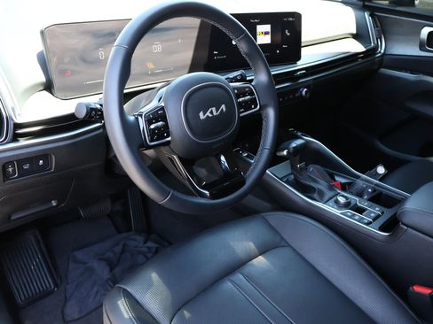 Used 2025 Kia Sorento X-Line EX AWD/4WD image 3