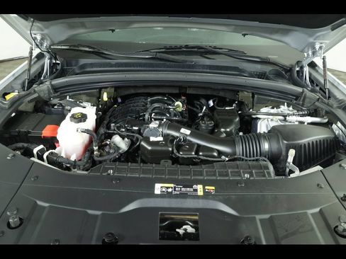 Used 2023 Jeep Grand Cherokee L Laredo AWD/4WD image 22