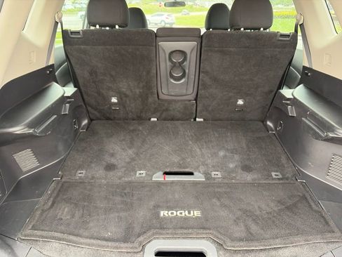 Used 2018 Nissan Rogue S AWD/4WD image 38
