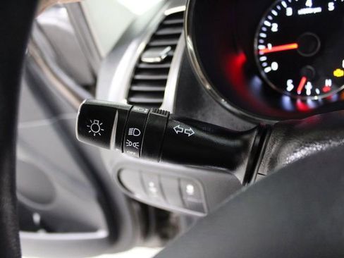 Used 2018 Kia Forte LX image 31