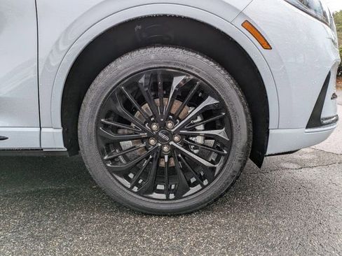 New 2026 Lincoln Corsair Premiere image 11