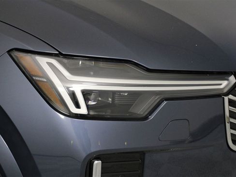 New 2026 Volvo XC90 B6 Plus w/ Protection Package Premier image 14