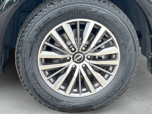 Used 2024 Nissan Armada SL RWD image 23