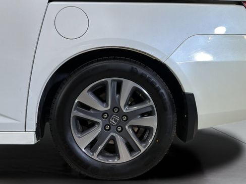 Used 2016 Honda Odyssey Touring Elite image 37