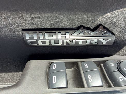 Used 2025 Chevrolet Silverado 1500 High Country w/ High Country Premium Package AWD/4WD image 22