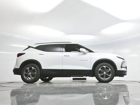New 2025 Chevrolet Blazer LT w/ Convenience Package FWD image 68