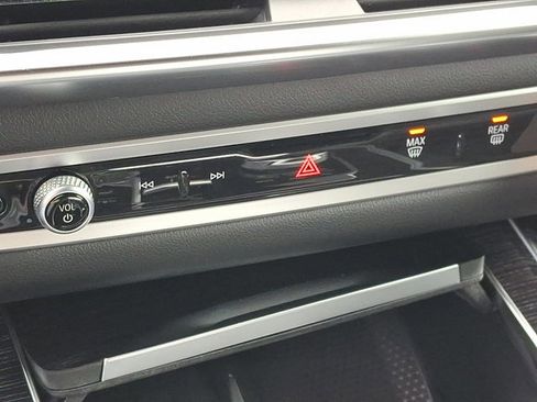 New 2026 BMW X7 xDrive40i w/ M Sport Package image 14