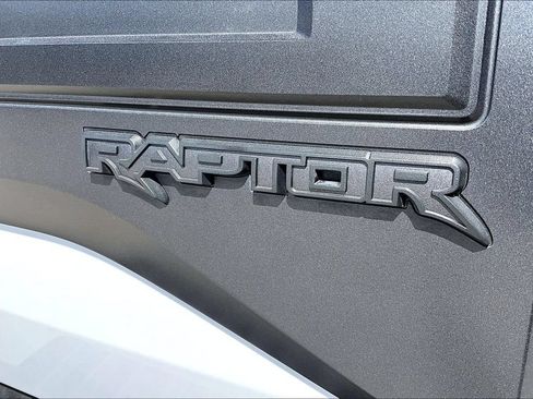 Used 2017 Ford F150 Raptor w/ Equipment Group 802A Luxury AWD/4WD image 24