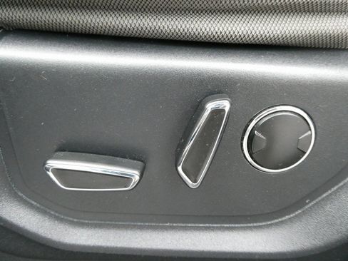 Used 2016 Ford F150 XLT w/ Equipment Group 302A Luxury image 21