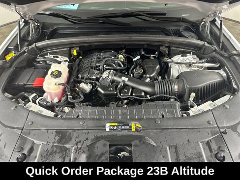 Used 2023 Jeep Grand Cherokee L Laredo AWD/4WD image 5