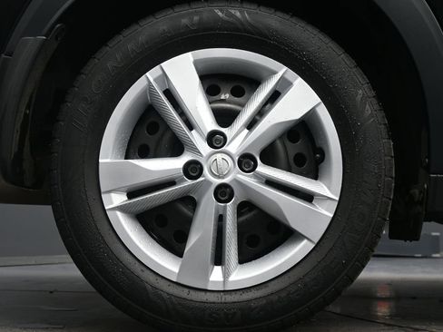 Used 2025 Nissan Kicks Play S image 9