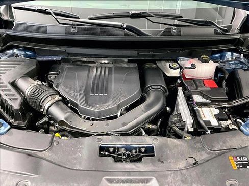 Used 2026 Chevrolet Traverse LT FWD image 11